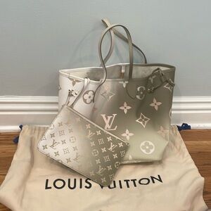 Louis Vuitton Neverfull Ombré with detachable wallet insert
